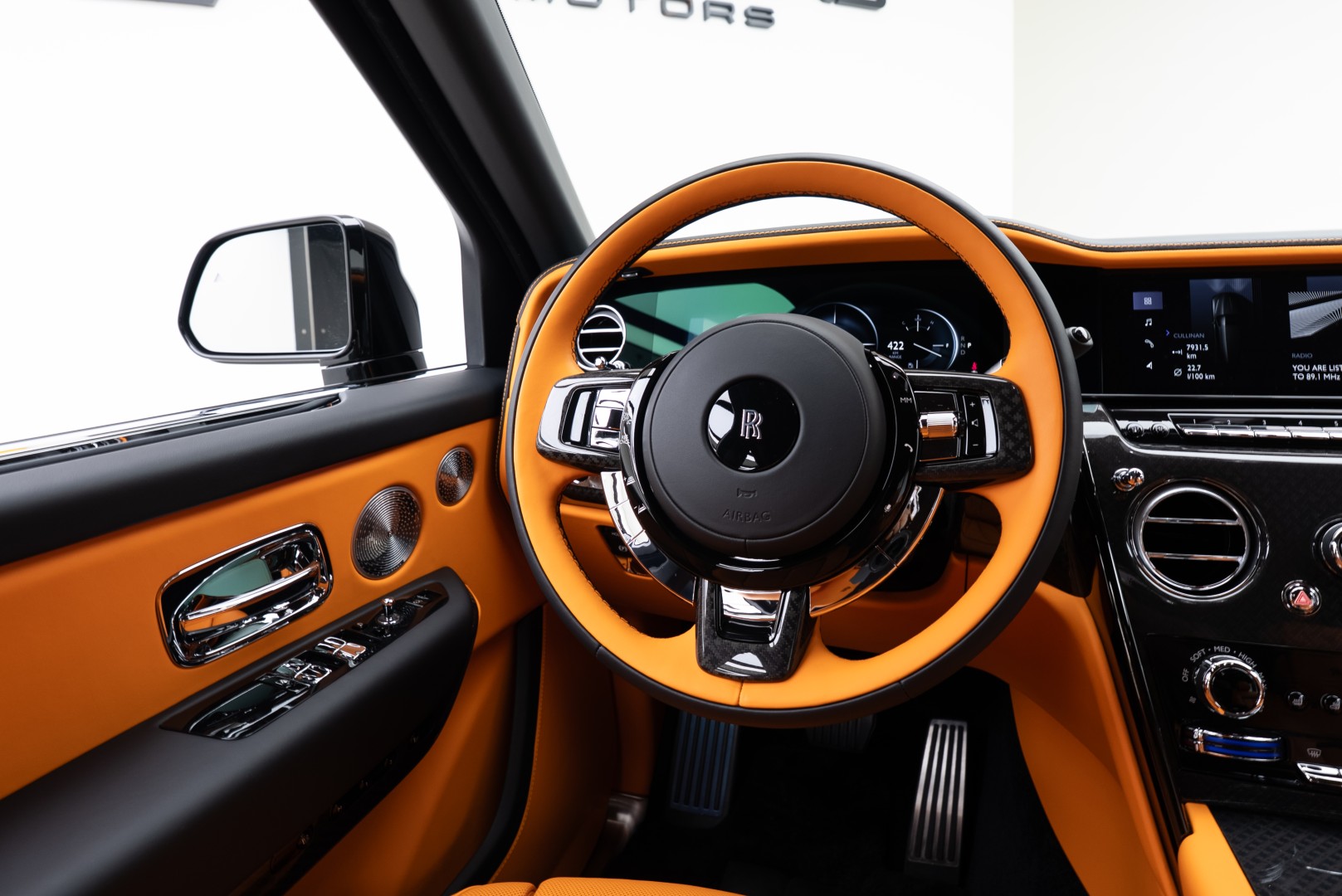 2025 ROLLS ROYCE CULLINAN | BLACK BADGE | MAIN DEALER WARRANTY AND SERVICE